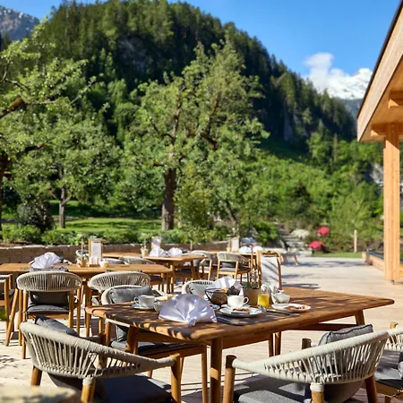 Готель Gut Stiluppe 4*